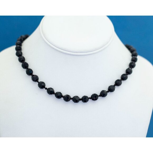 32 Inch Vintage Gothic Beaded Necklace - D26 - Picture 1 of 4